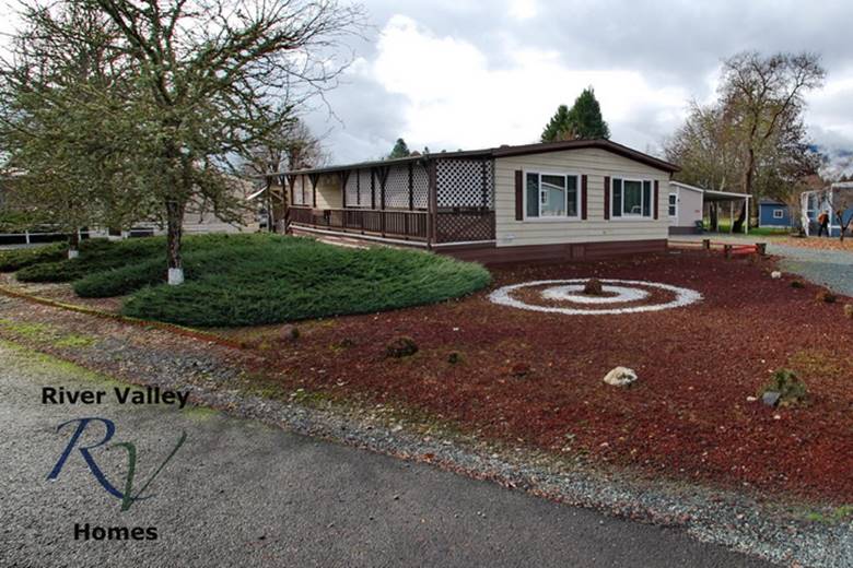 2 Bedroom Manufactured Home For Sale at 8945 East Evans Creek Rd, Rogue